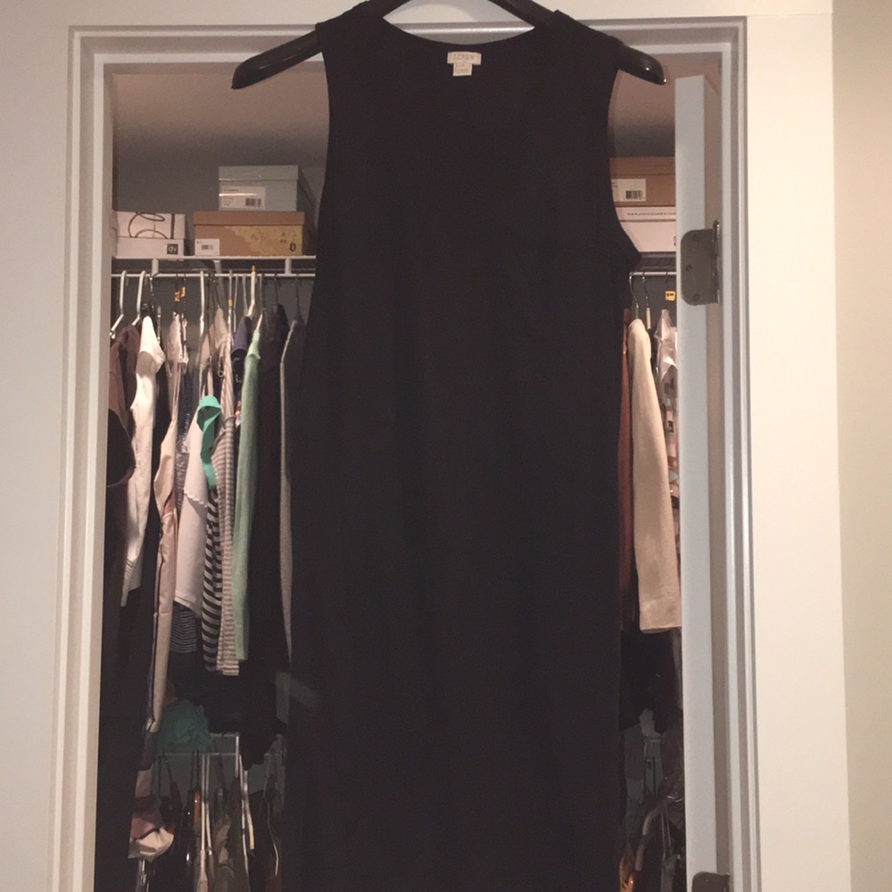 Black sleeveless tshirt dress